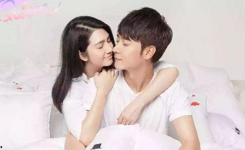 娱乐圈弯弯吃瓜的是谁,揭秘“吃瓜群众”背后的神秘人物 第1张 娱乐圈弯弯吃瓜的是谁,揭秘“吃瓜群众”背后的神秘人物 第1张